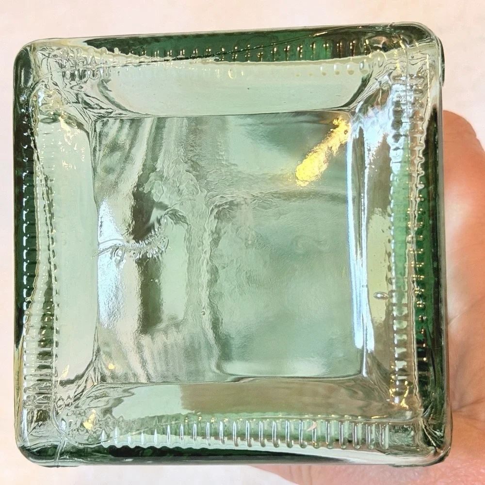 VINTAGE GREEN GLASS EIFFEL TOWER DECANTER / Candle Holder‎ 11